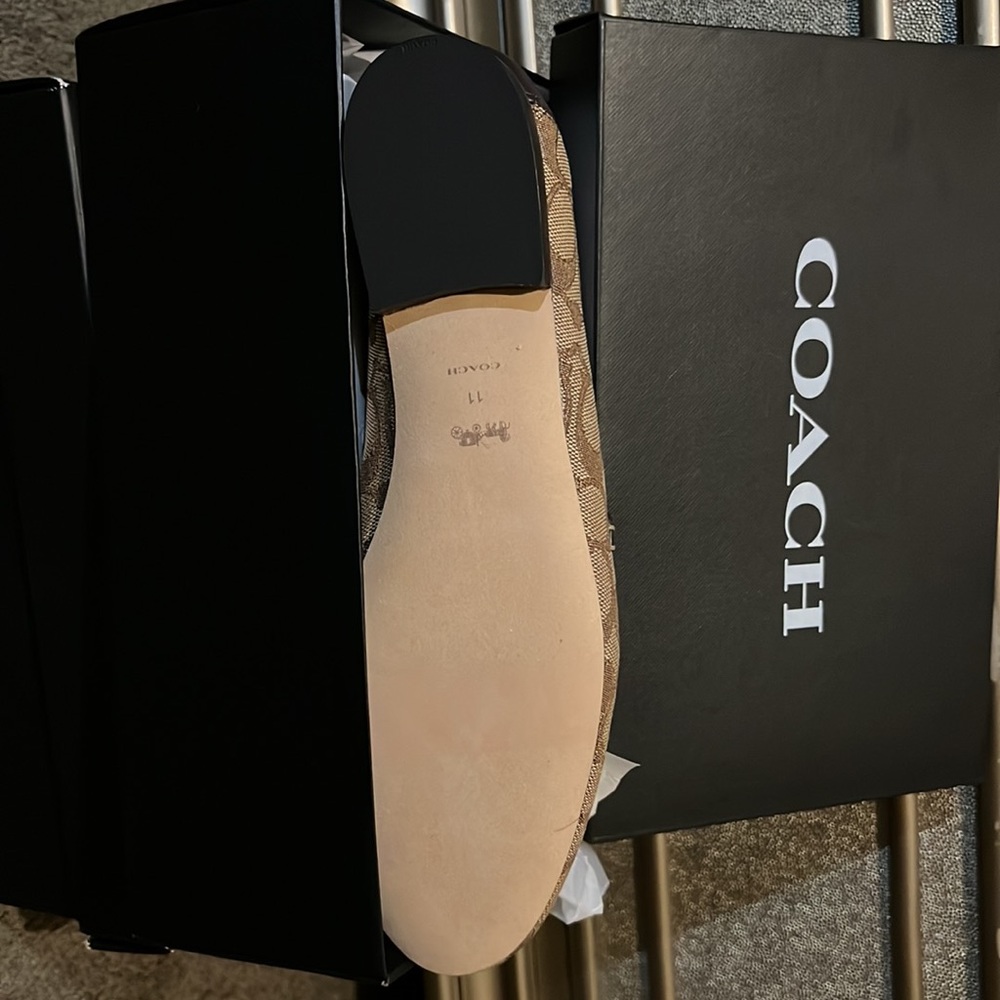 Loafer - Picture 2 of 5